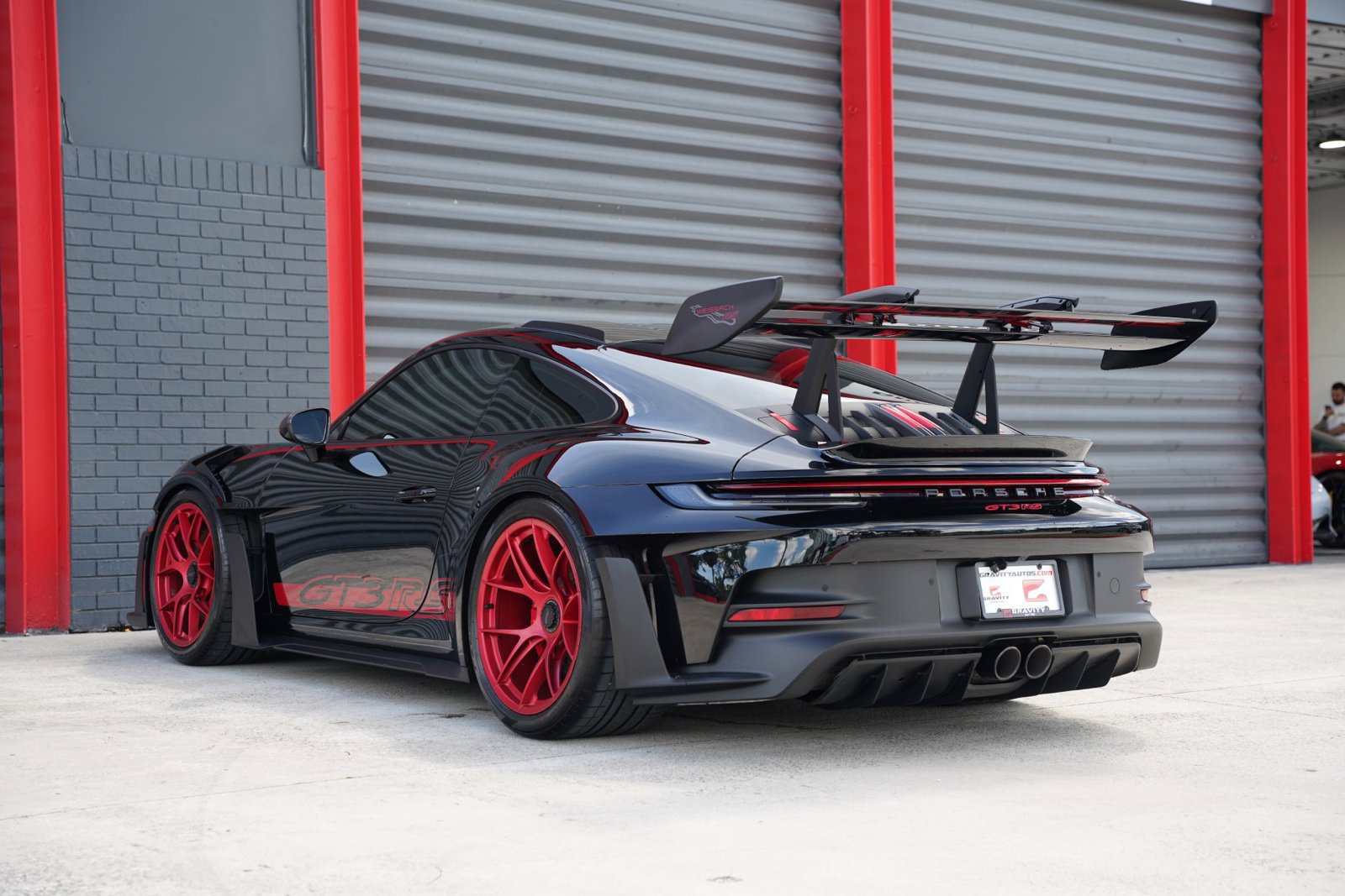 Used 2025 Porsche 911 GT3 RS w/ Weissach Package RWD image 24