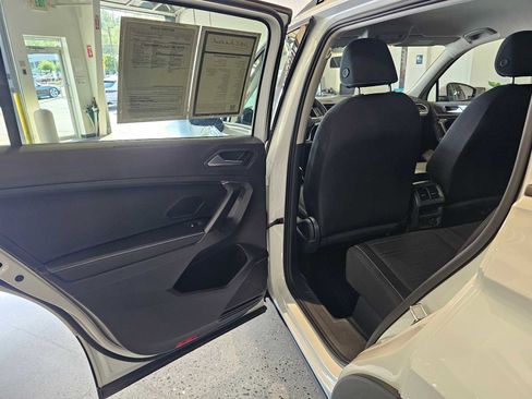 Used 2022 Volkswagen Tiguan S image 16