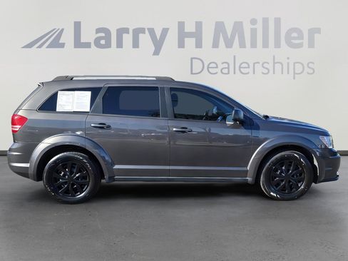 Used 2019 Dodge Journey SE image 6
