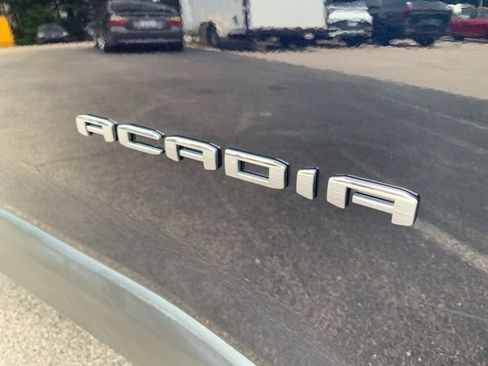 Used 2022 GMC Acadia SLE image 15