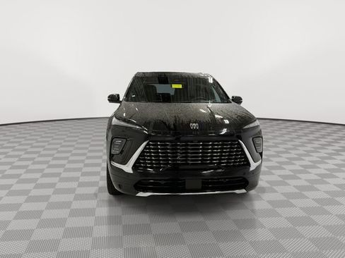 Certified 2025 Buick Enclave Avenir image 3