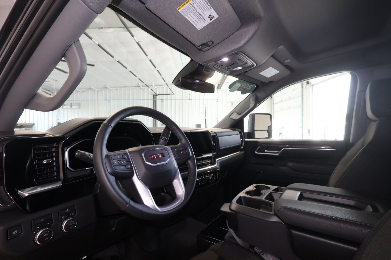 Used 2026 GMC Sierra 2500 SLE w/ SLE Value Package; AWD/4WD image 9