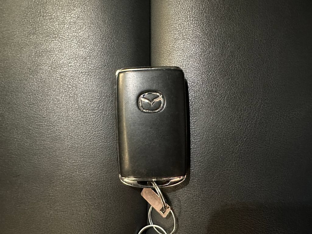 Used 2023 MAZDA CX-30 AWD 2.5 S w/ Select Package image 16