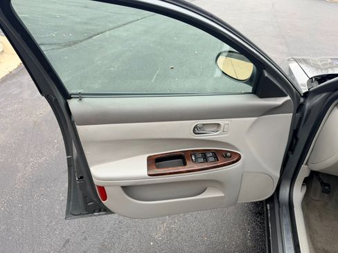 Used 2008 Buick LaCrosse CXL w/ Driver Confidence Package image 11