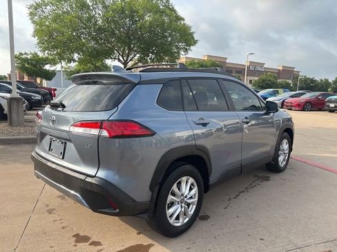 Used 2024 Toyota Corolla Cross LE FWD image 5