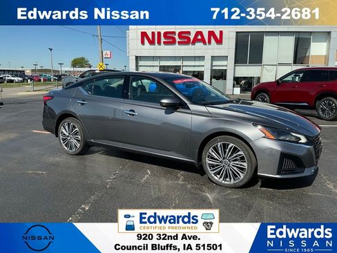 Used 2024 Nissan Altima 2.5 SL AWD/4WD image 1