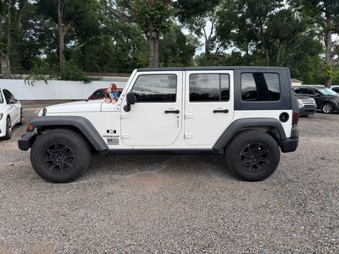 Used 2007 Jeep Wrangler Unlimited X RWD image 2