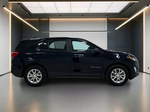 Used 2021 Chevrolet Equinox LS FWD image 7