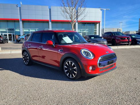 Used 2016 MINI Cooper 4-Door Hardtop image 7