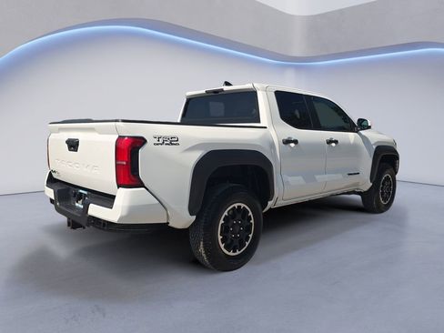 Used 2025 Toyota Tacoma TRD Off-Road AWD/4WD image 6