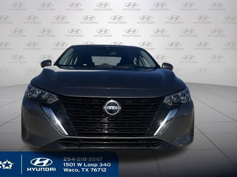 Used 2024 Nissan Sentra SV image 2