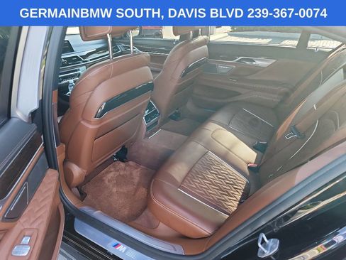 Used 2021 BMW 750i xDrive w/ Executive Package AWD/4WD image 10