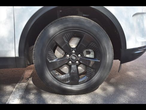 Used 2020 Land Rover Discovery Sport SE AWD/4WD image 38