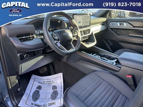 Certified 2025 Ford Explorer ST-Line w/ Premium Package image 18