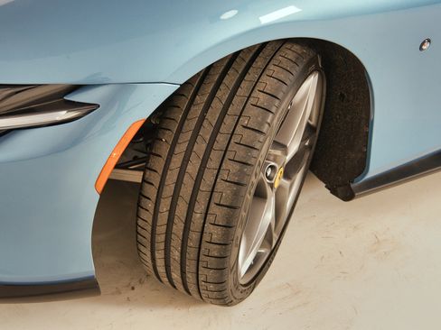 Certified 2025 Ferrari Roma Spider RWD image 23