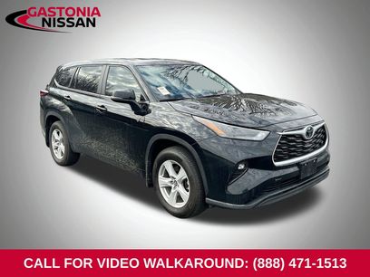 Used 2024 Toyota Highlander LE