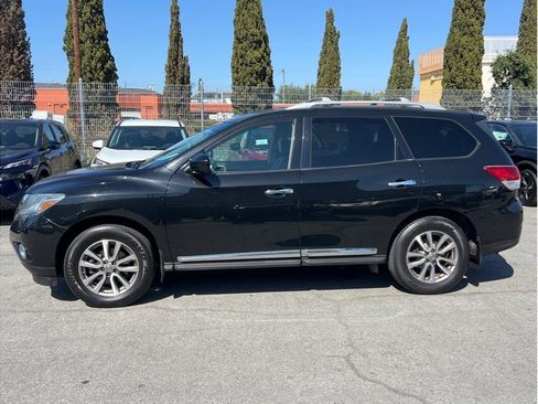 Used 2015 Nissan Pathfinder SL FWD image 7