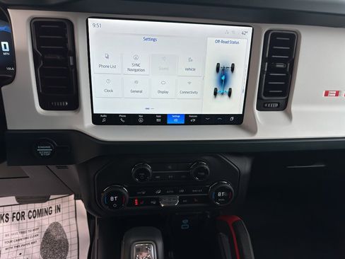 New 2025 Ford Bronco Heritage Edition image 17