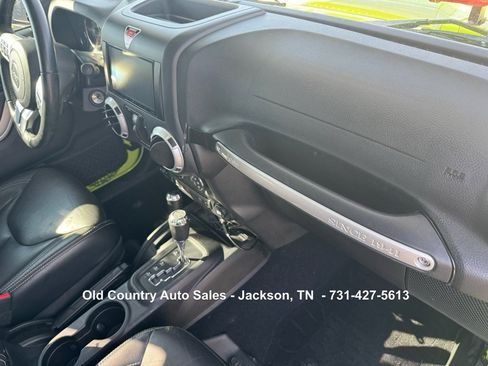 Used 2016 Jeep Wrangler Unlimited Rubicon image 44
