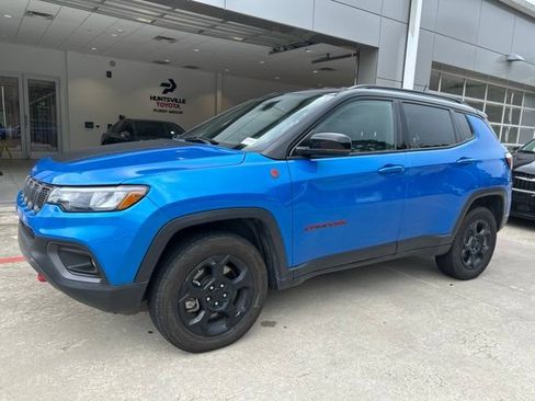 Used 2023 Jeep Compass Trailhawk AWD/4WD image 1