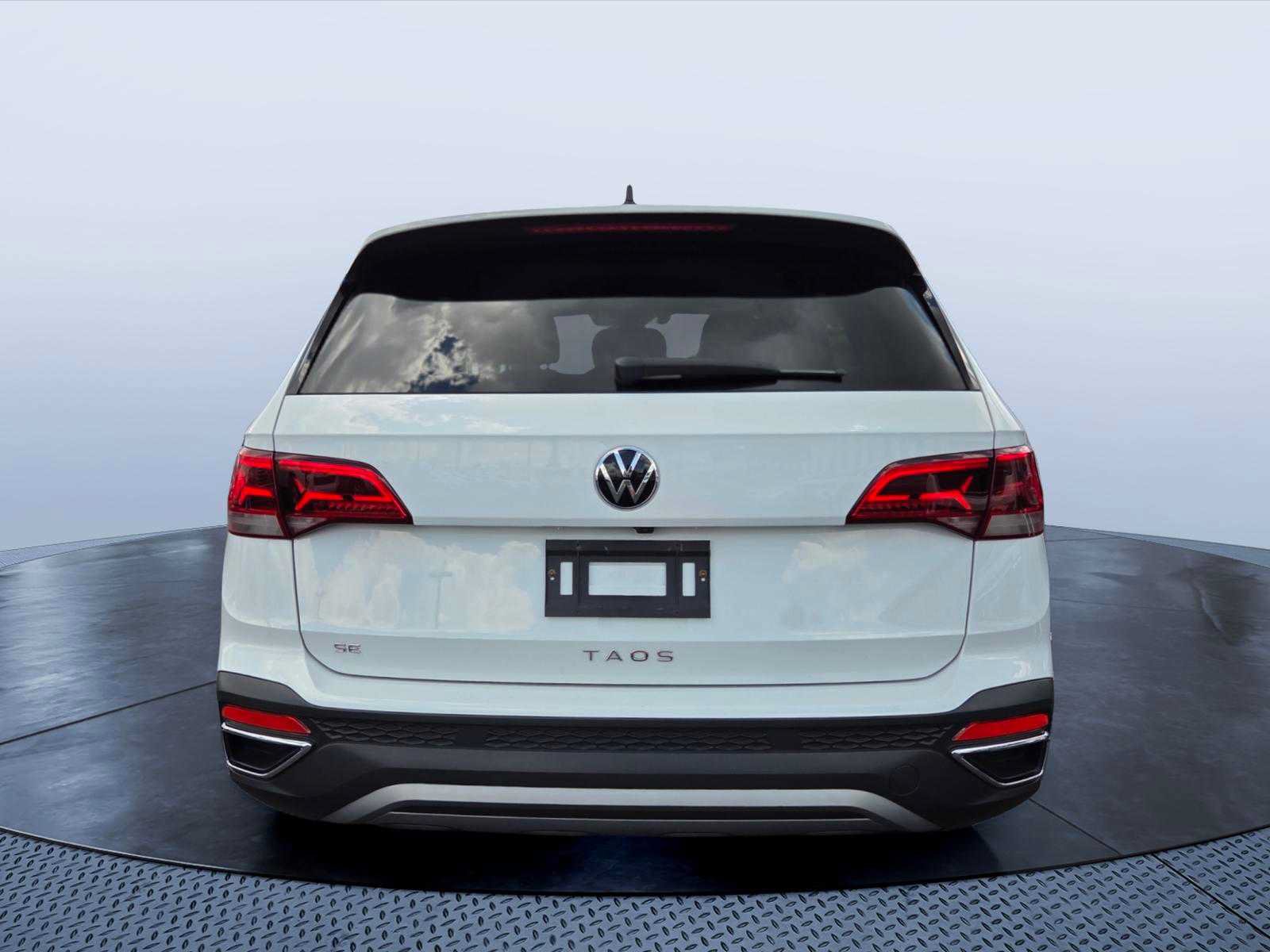 Used 2023 Volkswagen Taos SE FWD image 5