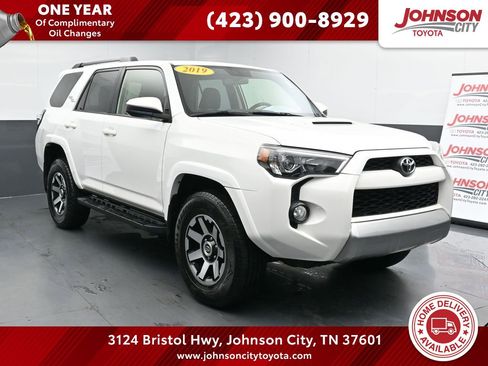 Used 2019 Toyota 4Runner TRD Off-Road image 1