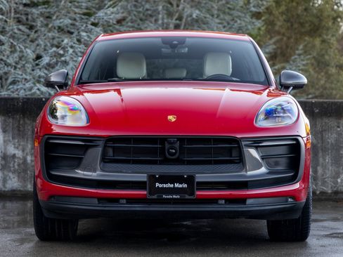 Certified 2024 Porsche Macan Turbo image 8
