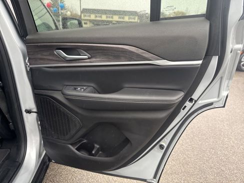 Certified 2024 Jeep Grand Cherokee Limited image 26