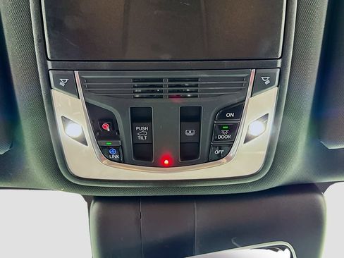 Used 2019 Acura RDX A-Spec AWD/4WD image 18