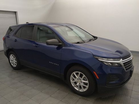 Used 2022 Chevrolet Equinox LS FWD image 11