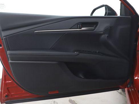 Used 2025 Toyota Camry SE w/ Multimedia Upgrade Package image 20