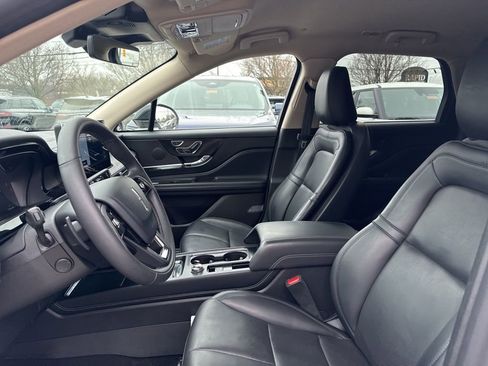 Used 2024 Lincoln Corsair AWD w/ Equipment Group 101A image 9