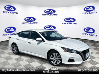 Used 2022 Nissan Altima 2.5 S image 1