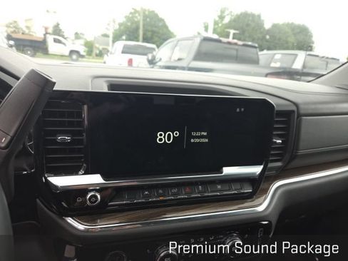 Used 2024 GMC Sierra 1500 Elevation AWD/4WD image 11