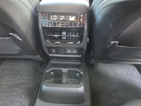 Used 2024 Jeep Grand Cherokee L Limited w/ Black Appearance Package RWD image 18