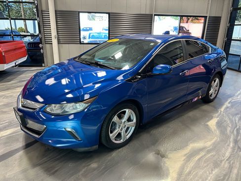 Used 2017 Chevrolet Volt LT w/ Comfort Package FWD image 34