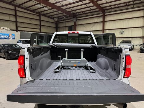 Used 2016 GMC Sierra 2500 Denali w/ Duramax Plus Package AWD/4WD image 18