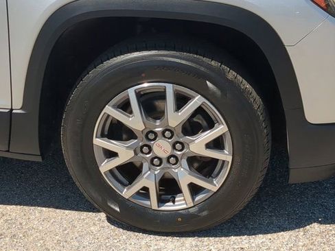 Used 2020 GMC Acadia SLT FWD image 10