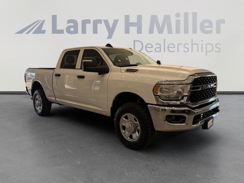 Used 2023 RAM 2500 Tradesman w/ Towing Technology Group AWD/4WD image 7