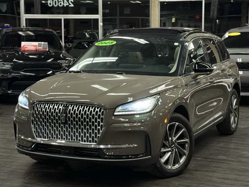 Used 2025 Lincoln Corsair AWD w/ Equipment Group 101A image 6