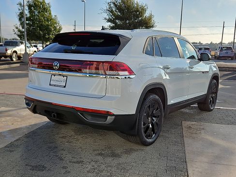 New 2026 Volkswagen Atlas Cross Sport SE image 4