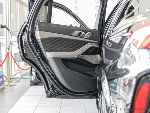 Used 2025 BMW X6 M Competition w/ Executive Package image 39