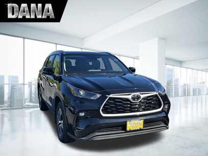 Used 2024 Toyota Highlander XLE