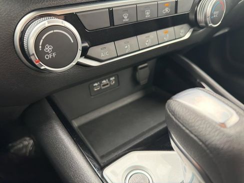 Used 2024 Nissan Altima 2.5 SV image 19