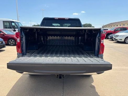 Used 2024 Chevrolet Silverado 1500 LT AWD/4WD image 5