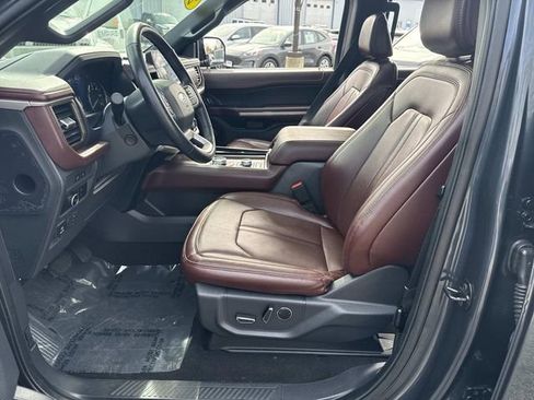 Used 2024 Ford Expedition Max Limited AWD/4WD image 22