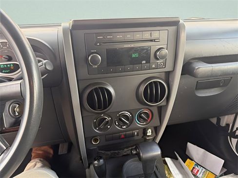 Used 2010 Jeep Wrangler Unlimited Sport image 13