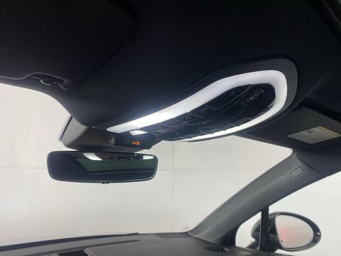 Used 2024 Porsche Macan image 12