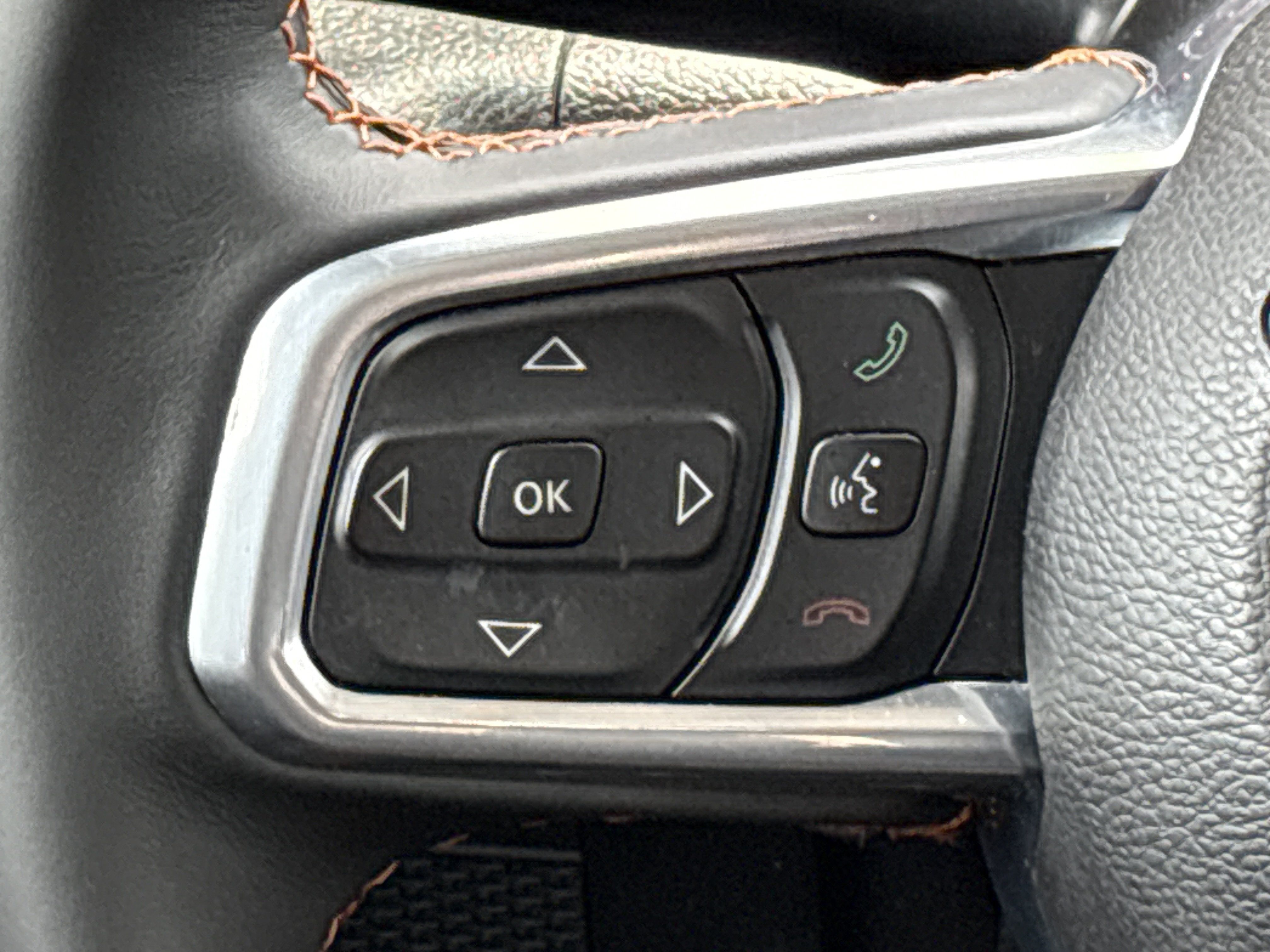Used 2020 Jeep Gladiator Mojave AWD/4WD image 22