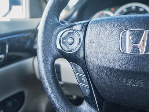 Used 2017 Honda Accord LX image 21